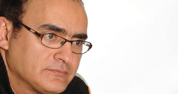 الكاتب الصحفي والروائي محمد بركة