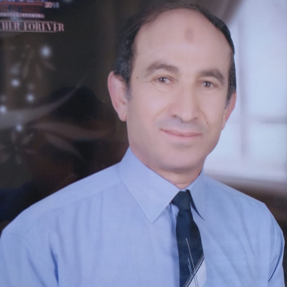 الكاتب محمود محمد زيتون