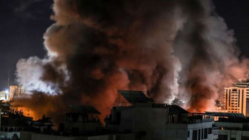 زوارق الاحتلال الإسرائيلي تطلق عدة قذائف تجاه شاطئ غزة