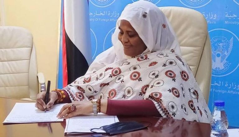 وزيرة الخارجية السودانية مريم الصادق المهدي