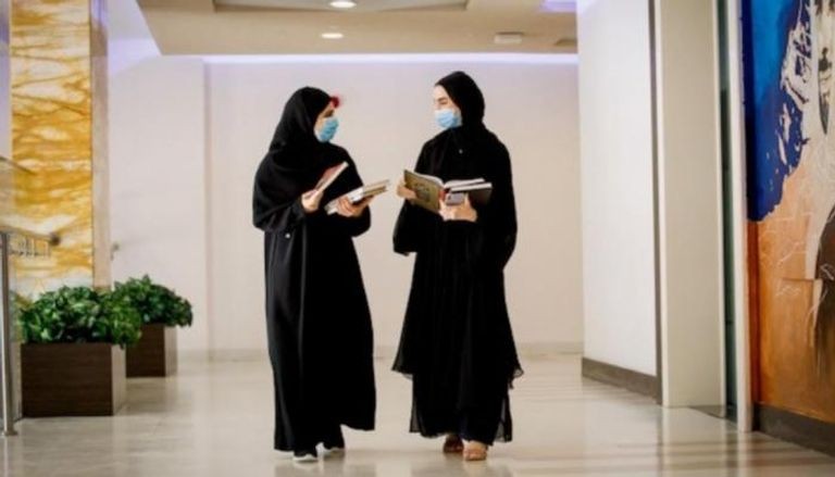 مساق المرأة في الحضارة الإسلامية في جامعة محمد بن زايد